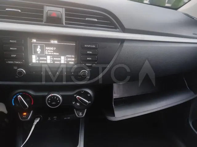 Kia Rio, 2017 года, 123 лс, 198880 км, АКПП