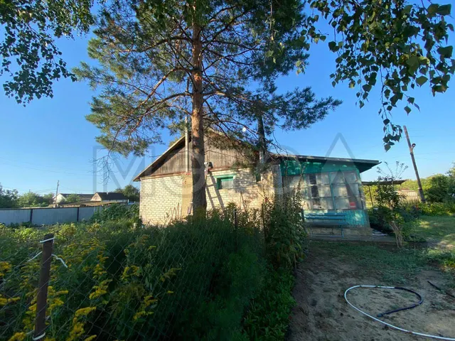 1/2 доля дома и 1/2 доля земельного участка в Волгоградской обл.