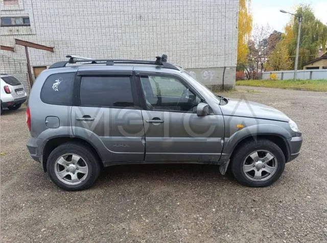 Chevrolet Niva, 2010 года, 80 лс, 185189 км, полный привод