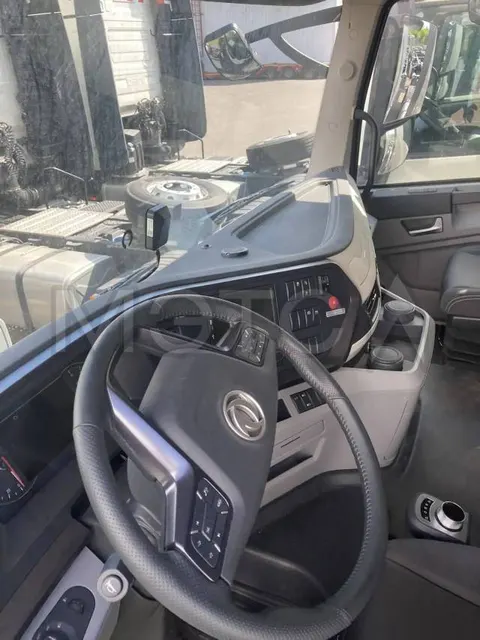 Седельный тягач Dongfeng KX 4x2, 2023 года