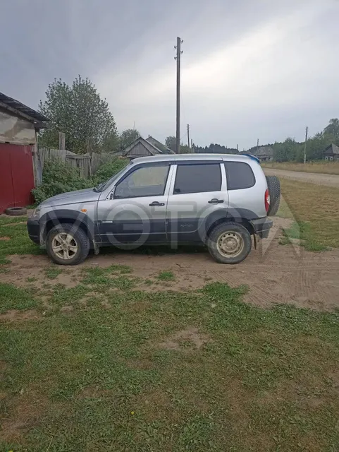 Chevrolet Niva, 2011 года, 79,6 лс, 116294 км