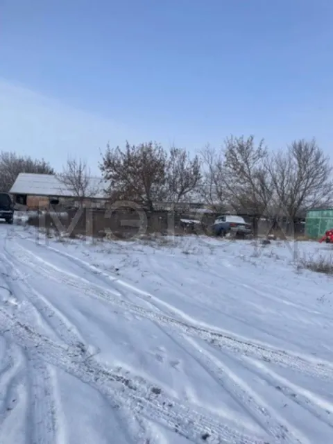 Доли зданий и 1/3 доля земельного участка в Воронежской обл.