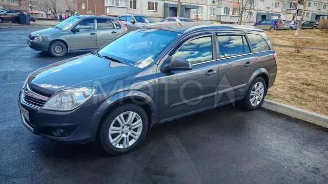 Opel Astra, 2012 года, 140 лс, 233845 км, АКПП