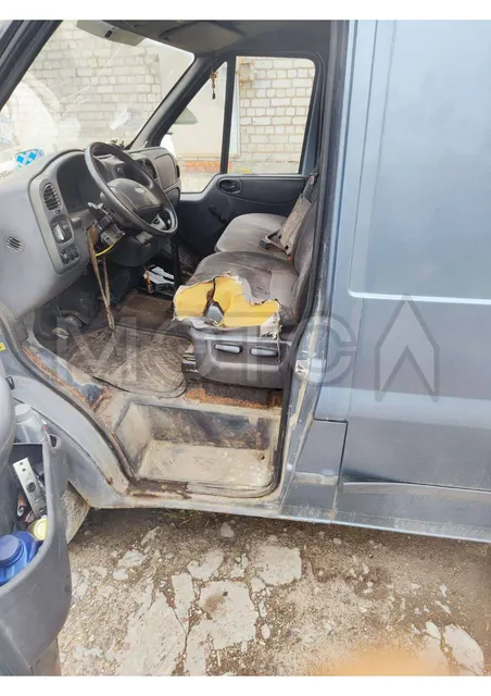 Ford Transit 330M, 2001 года