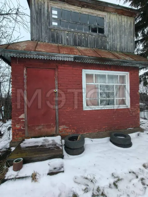 Здание 15,4 кв.м и земельный участок 600 кв.м в Омской обл.