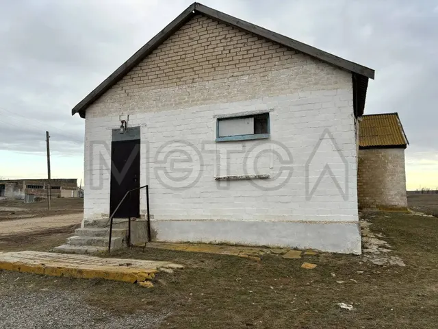 Здание 144,5 кв.м. и земельный участок 336 кв.м. в Калмыкии