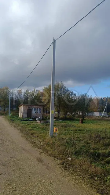 Земельный участок в Ленинградской обл., 612 кв.м.