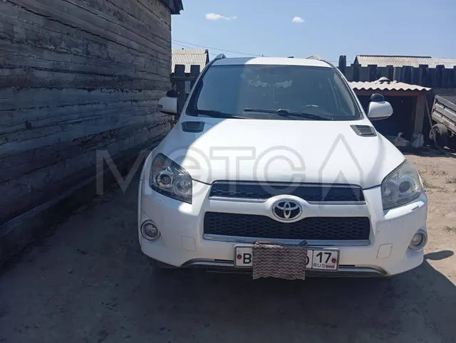 Toyota RAV4, 2011 года, 158 лс