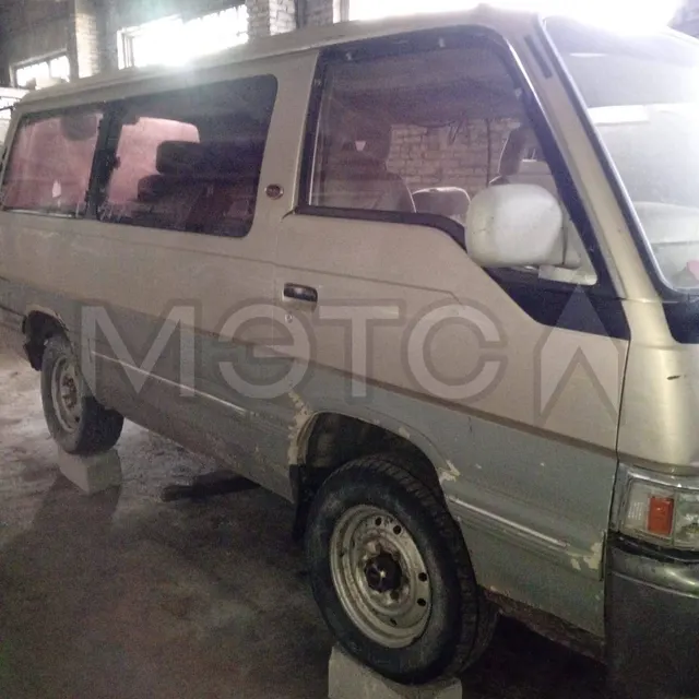 Nissan Caravan, 1982 года, 85 лс, 150000 км