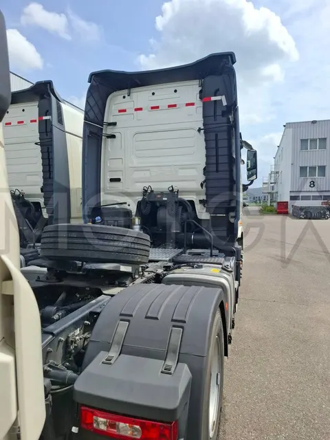 Седельный тягач Dongfeng KX 4x2, 2023 года