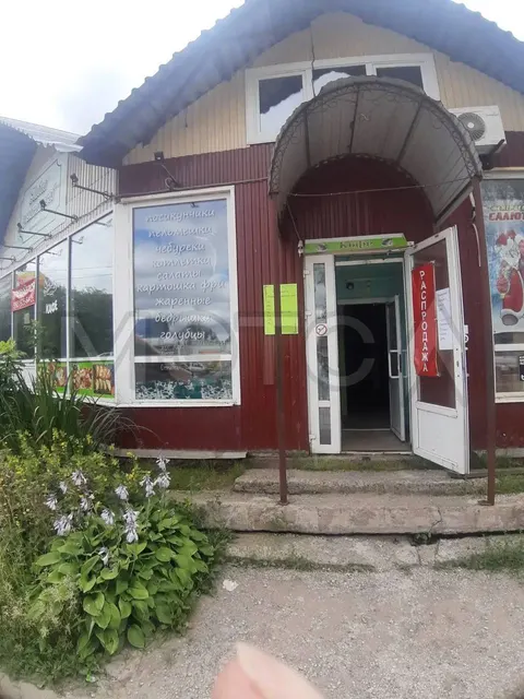 1/5 доля помещения и 5/48 доли земельного участка в Пермском крае