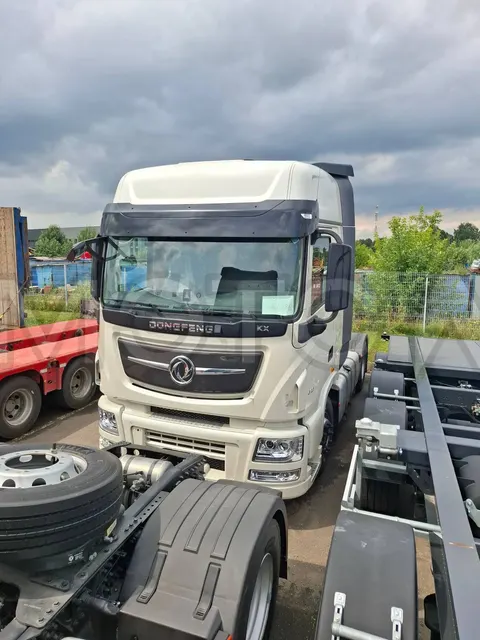 Седельный тягач Dongfeng GX 4x2, 2023 года