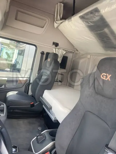 Грузовой тягач седельный Dongfeng GX 4x2, 2023 года