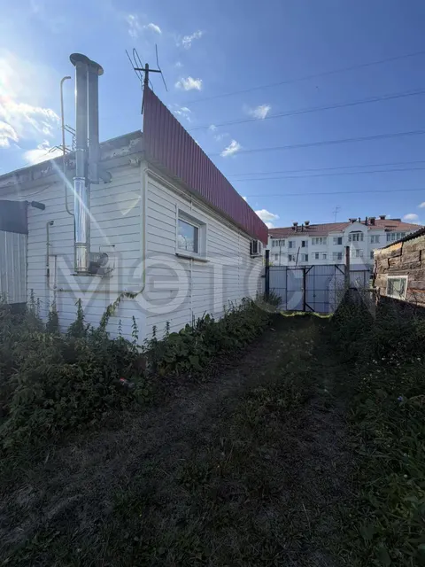 Здание 65 кв.м. и земельный участок 348 кв.м. в Омской обл.