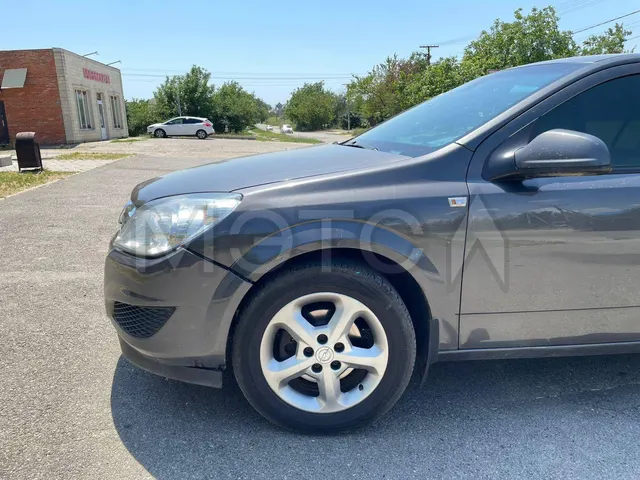 Opel Astra, 2010 года, 115 лс