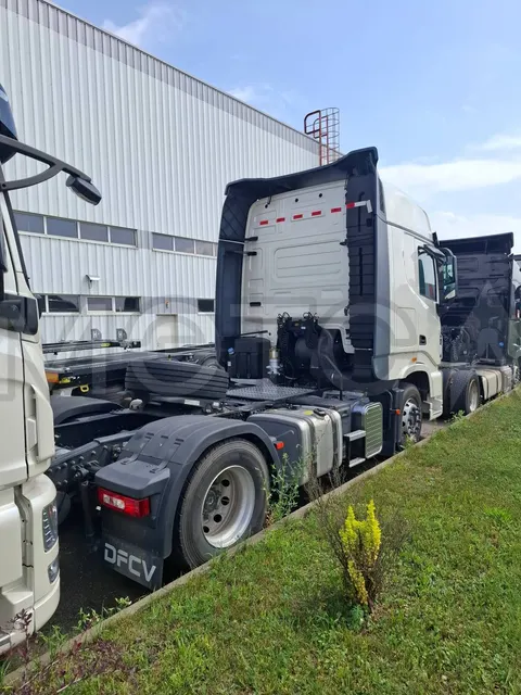 Седельный тягач Dongfeng KX 4x2, 2023 года