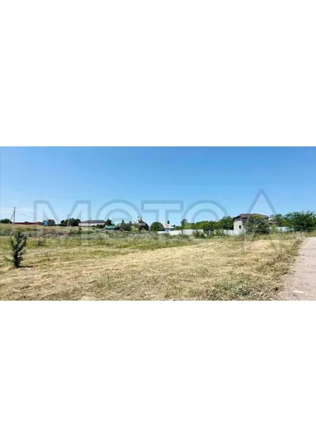 Земельный участок в Саратовской обл., 688 кв.м.