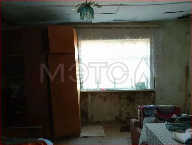 13/15 доли квартиры и 13/15 доли земельного участка в Тюменской обл.
