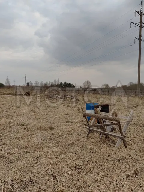 Земельный участок в Новгородской обл., 1093 кв.м.