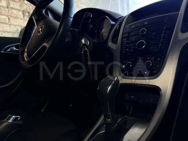 Opel Astra, 2012 года, 140 лс, 282456 км, АКПП