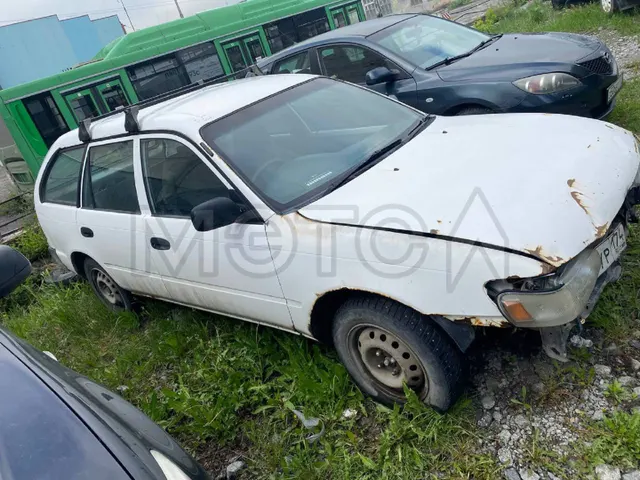 Toyota Corolla, 2000 года, 97 лс
