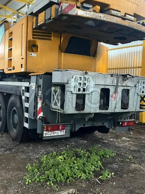 Кран на спецшасси Liebherr LTM 1100-42, 2012 года