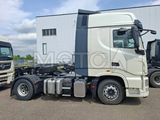 Седельный тягач Dongfeng KX 4x2, 2023 года