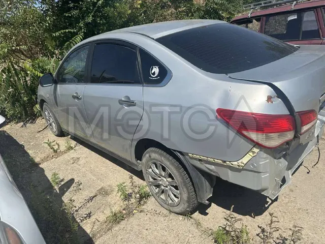 Nissan Nissan, 2014 года, 102 лс