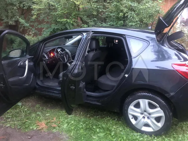 Opel Astra, 2011 года, 115 лс, 162040 км, АКПП
