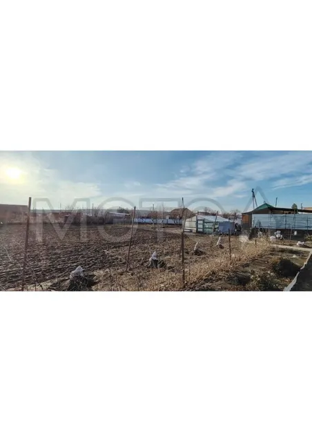 1/4 доля дома и 1/4 доля земельного участка в Ростовской обл.