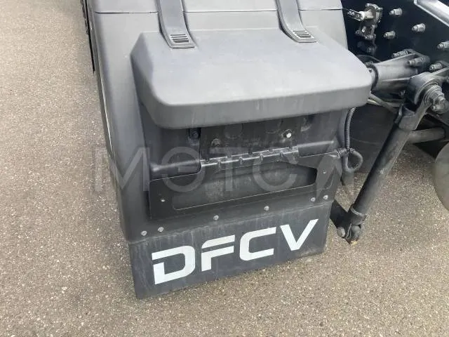 Грузовой тягач седельный Dongfeng GX 4x2, 2023 года