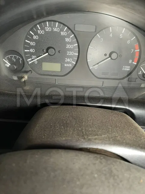 Mitsubishi Carisma, 2000 года, 99 лс