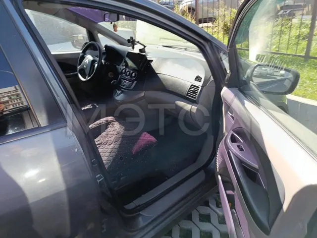 Mitsubishi Grandis, 2008 года, 165 лс, 730000 км, АКПП