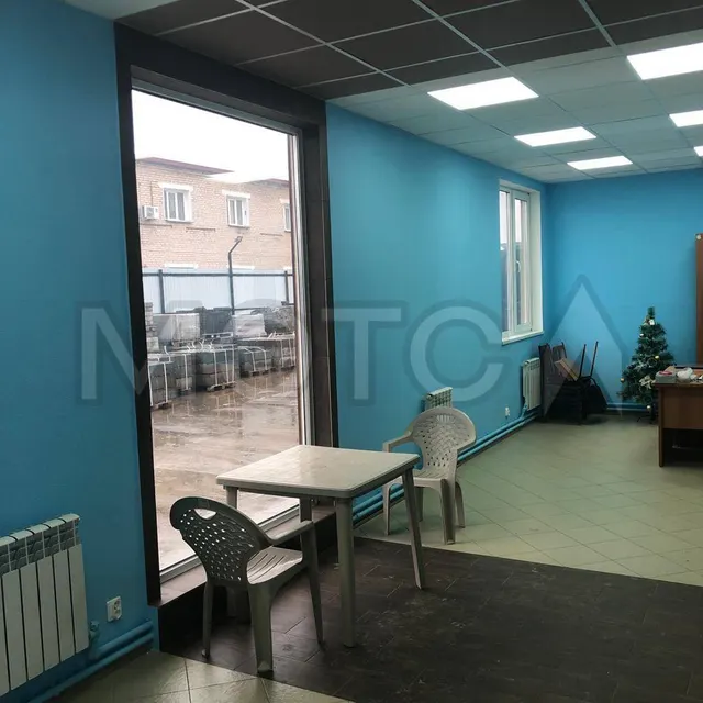 Здание 392,4 кв.м. и земельный участок 5027 кв.м. в Котласе