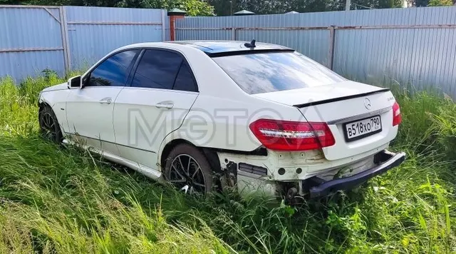 Mercedes-Benz E-Класс, 2011 года, 184 лс, 250000 км, АКПП