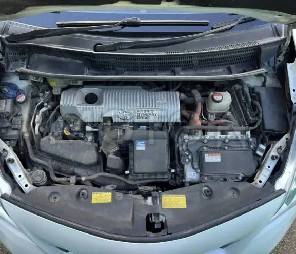 Toyota Prius Alpha, 2014 года, 99 лс, 258000 км, АКПП