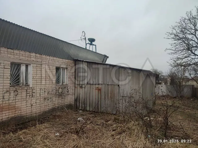 Здание 226,4 кв.м. и право аренды земельного участка 505 кв.м. в Смоленской обл.