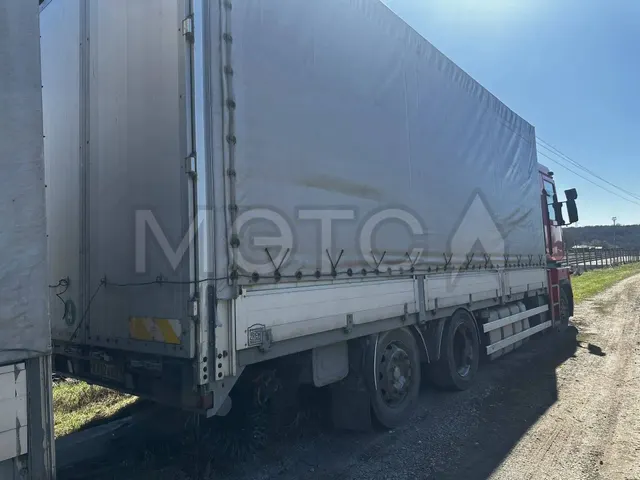 Renault Magnum 460 DXI с прицепом ZREMB, 2008 года