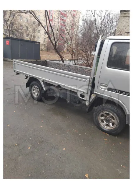 Ниссан Атлас, 1993 года
