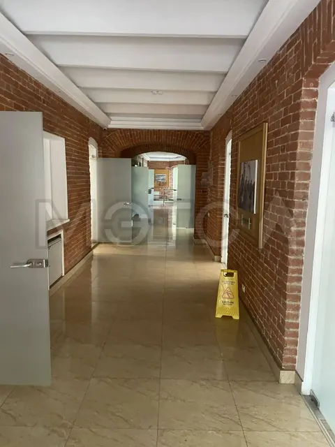 1/2 доля помещения в Омске
