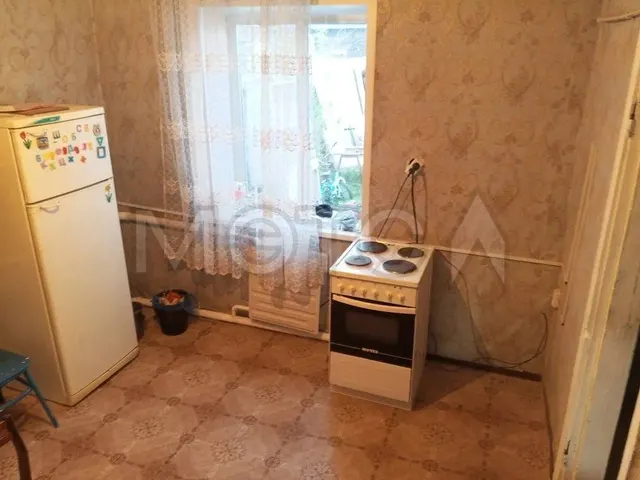1/2 доля квартиры и 1/2 доля земельного участка в Омской обл.