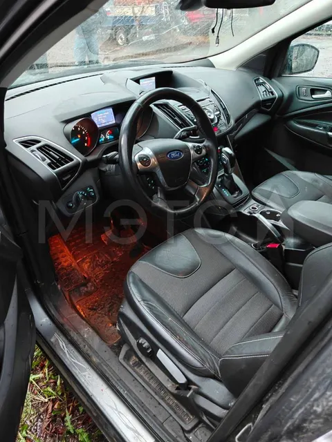 Ford Kuga, 2013 года, 182,2 лс, 172200 км, полный привод, АКПП
