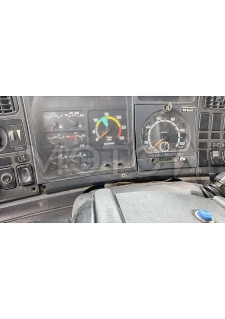 Грузовой тягач седельный SCANIA P114 GA6X4NZ 380, 2006 года