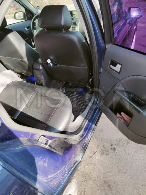 Ford Mondeo, 2002 года, 107 лс, 220000 км, АКПП