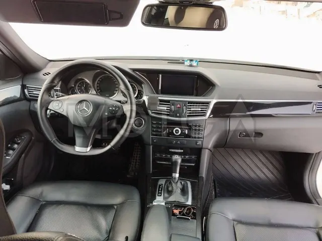 Mercedes-Benz E-Класс, 2010 года, 184 лс, 326791 км, АКПП