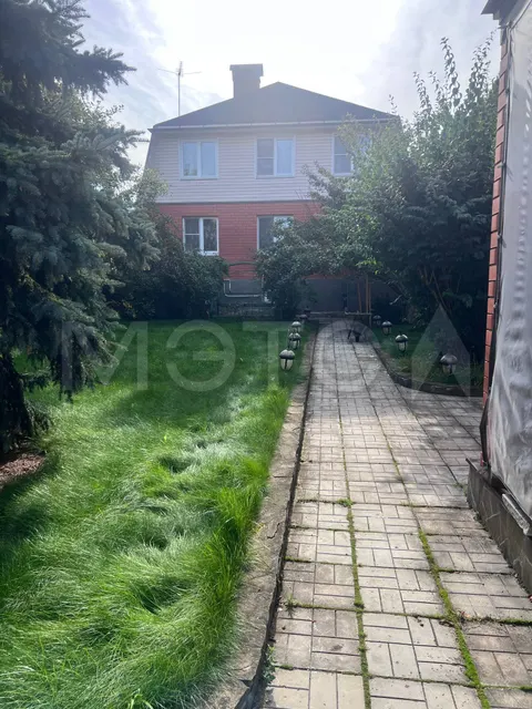 Дом 235,2 кв.м, сооружение 91,7 кв.м. и земельный участок 600 кв.м. в Москве