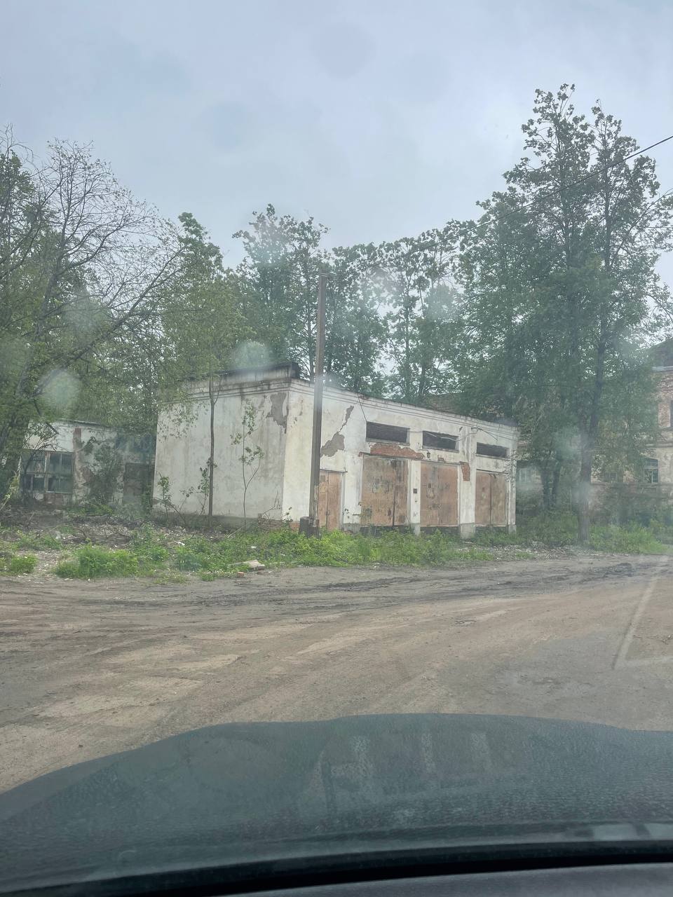 Имущественный комплекс, расположенный по адресу Новгородская область, Новгородский район, рабочий поселок Пролетарий, ул. Пролетарская, д. 1.