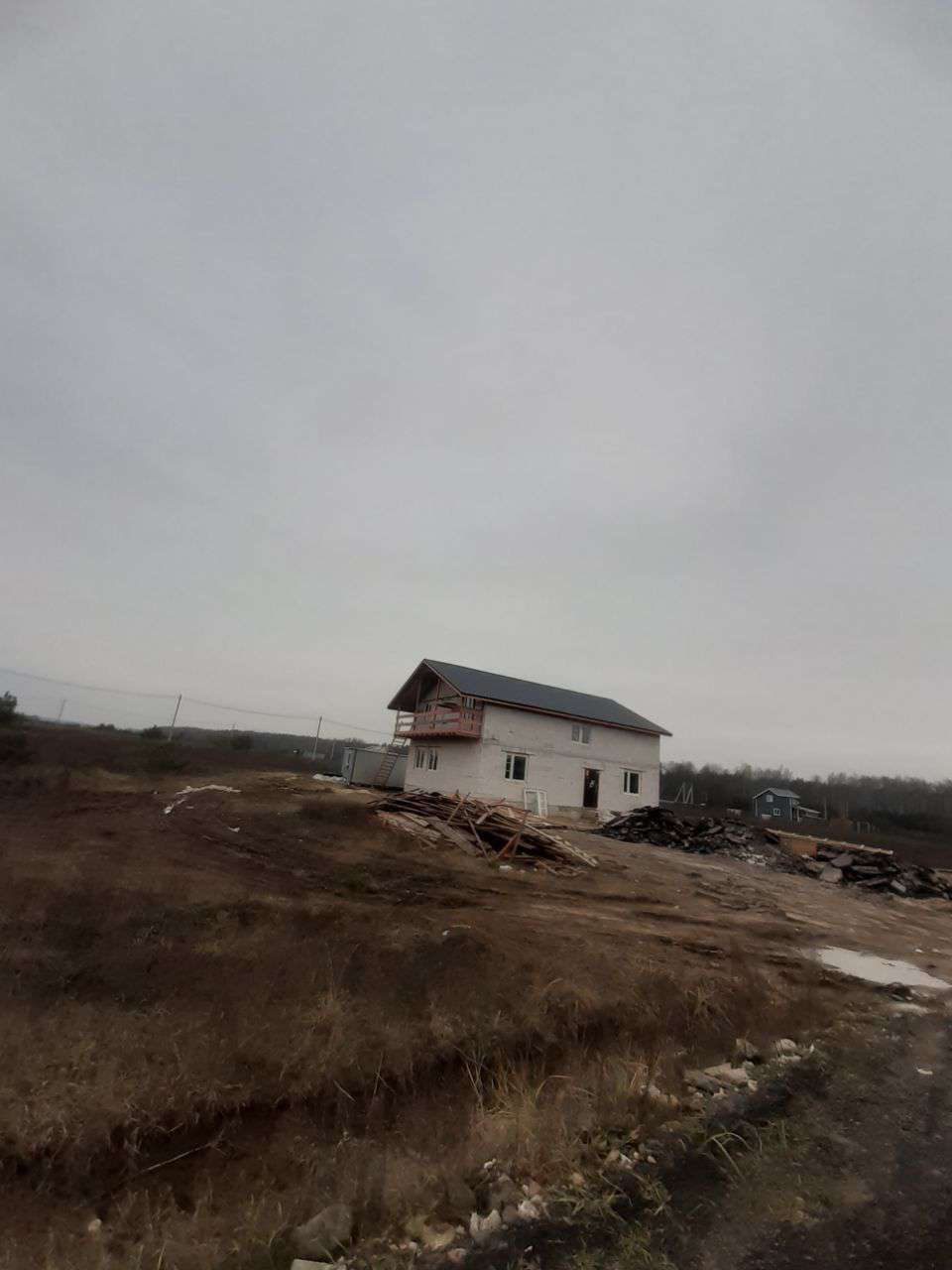 Земельный участок, площадью 700 +/- 19 кв.м., кадастровый номер: 50:23:0030390:2336, адрес: Московская область, р-н. Раменский, виды разрешенного использования объекта недвижимости: дачное строительство с правом возведения жилого дома с правом регистрации проживания в нем, категория земель: земли сельскохозяйственного назначения (на участке имеется недостроенный дом)