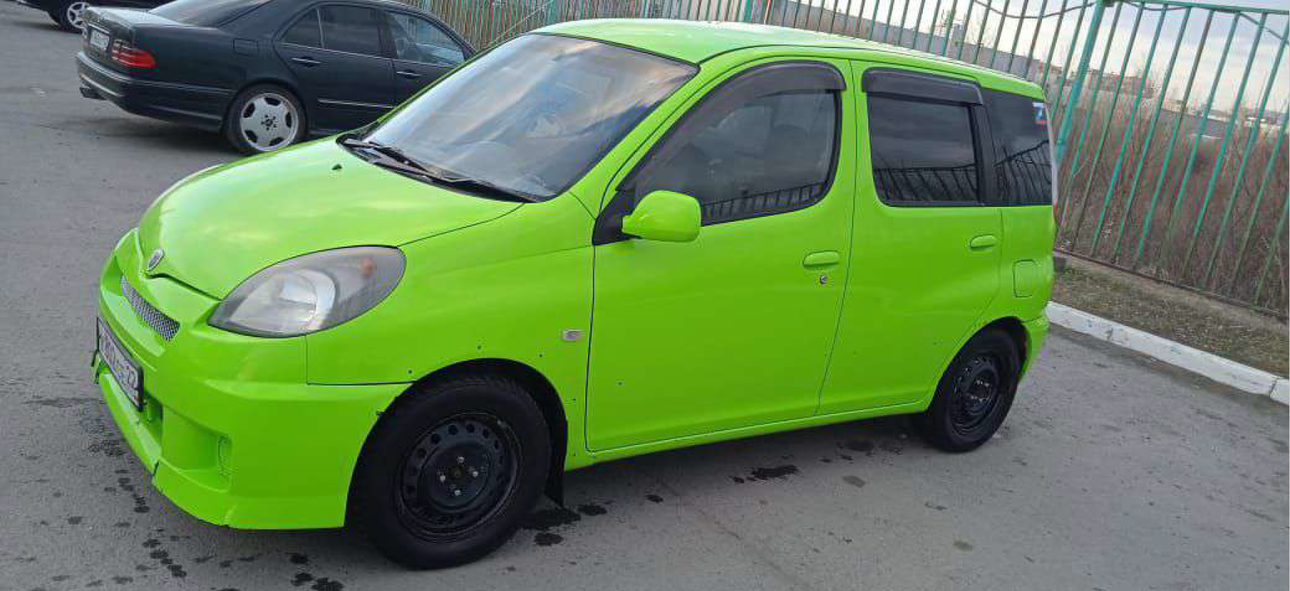 Легковой автомобиль марки: Toyota FunCargo, 2000 год выпуска, VIN-номер отсутствует, гос. номер: У802СЕ22, цвет: Светло-зеленый. Местонахождение автомобиля: Алтайский край, г. Барнаул. Автомобиль не в залоге.