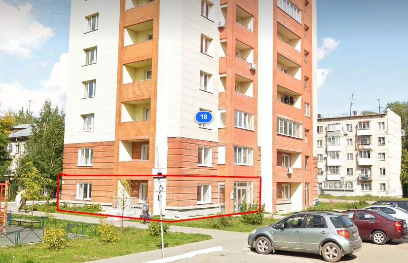 Нежилое помещение, расположенное на цокольном этаже (высокий цоколь) МКД по адресу: Новосибирская обл., г. Обь, ул. Калинина 18. Общая площадь: 112 м2. Кадастровый номер: 54:36:020102:613. Эл. мощность на объекте: 8,25 квт (по документам), фактическая мощность - до 15 квт. Коммуникации подключены, договоры по поставке коммунальных услуг заключены. Имущество реализуется единым лотом. Обременения отсутствуют.